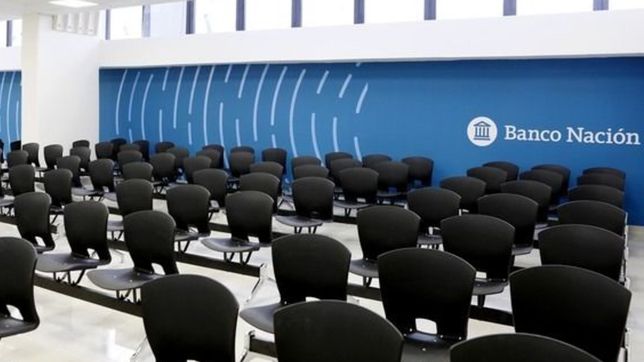 reabrio con presencialidad y sin turno la sucursal del banco nacion en la unlp