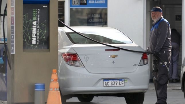 a pesar del aumento, ya anticipan una nueva suba de los combustibles en diciembre