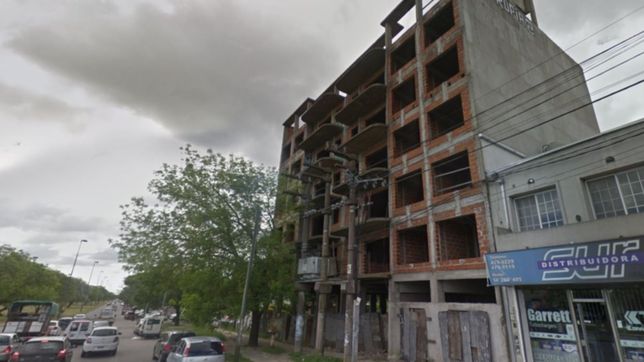 los estafaron con una torre de departamentos y hace 10 anos pelean por lo que es suyo