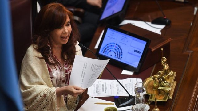 cristina kirchner firmo un decreto para volver a la presencialidad en el senado