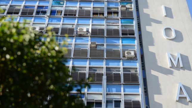 los medicos platenses aprobaron el acuerdo con ioma y se restablece la atencion