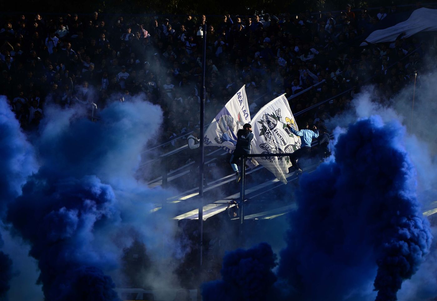 Gimnasia Argentinos Hinchada Bosque