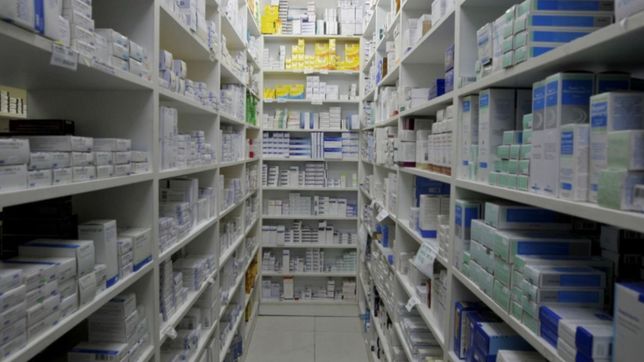 farmacias venden medicamentos sin descuento a causa de un supuesto hackeo
