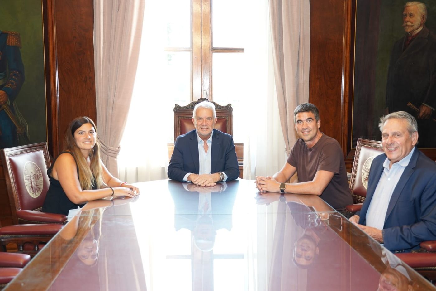 Julio Alak&nbsp;anunci&oacute; un aumento salarial del 10% para los empleados municipales que se efectivizar&aacute; con el sueldo de enero