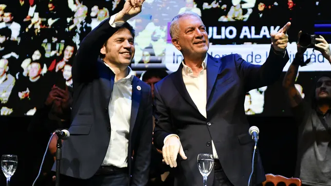 con el paraguas del pj bonaerense, alak sale a recorrer la provincia y suma millas