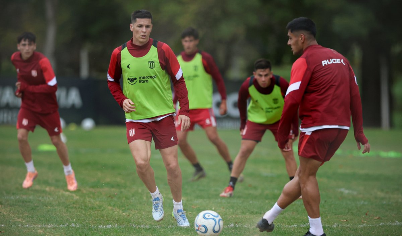 Estudiantes entrenamiento Carrillo Núñez