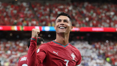 Ronaldo no quiere ser menos que Messi y rompió dos récords más en el Mundial Ronaldo no quiere ser menos que Messi y rompió dos récords más en el Mundial