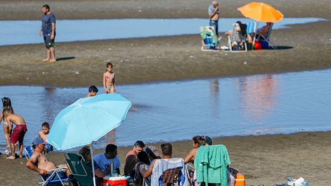 musica al aire libre, gastronomia y artesanos en el primer festival del ano en punta lara