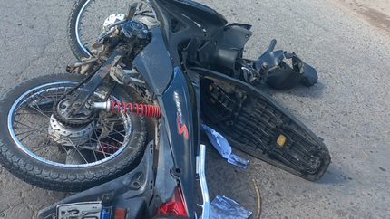 Accidente fatal: un motociclista murió al chocar contra un micro