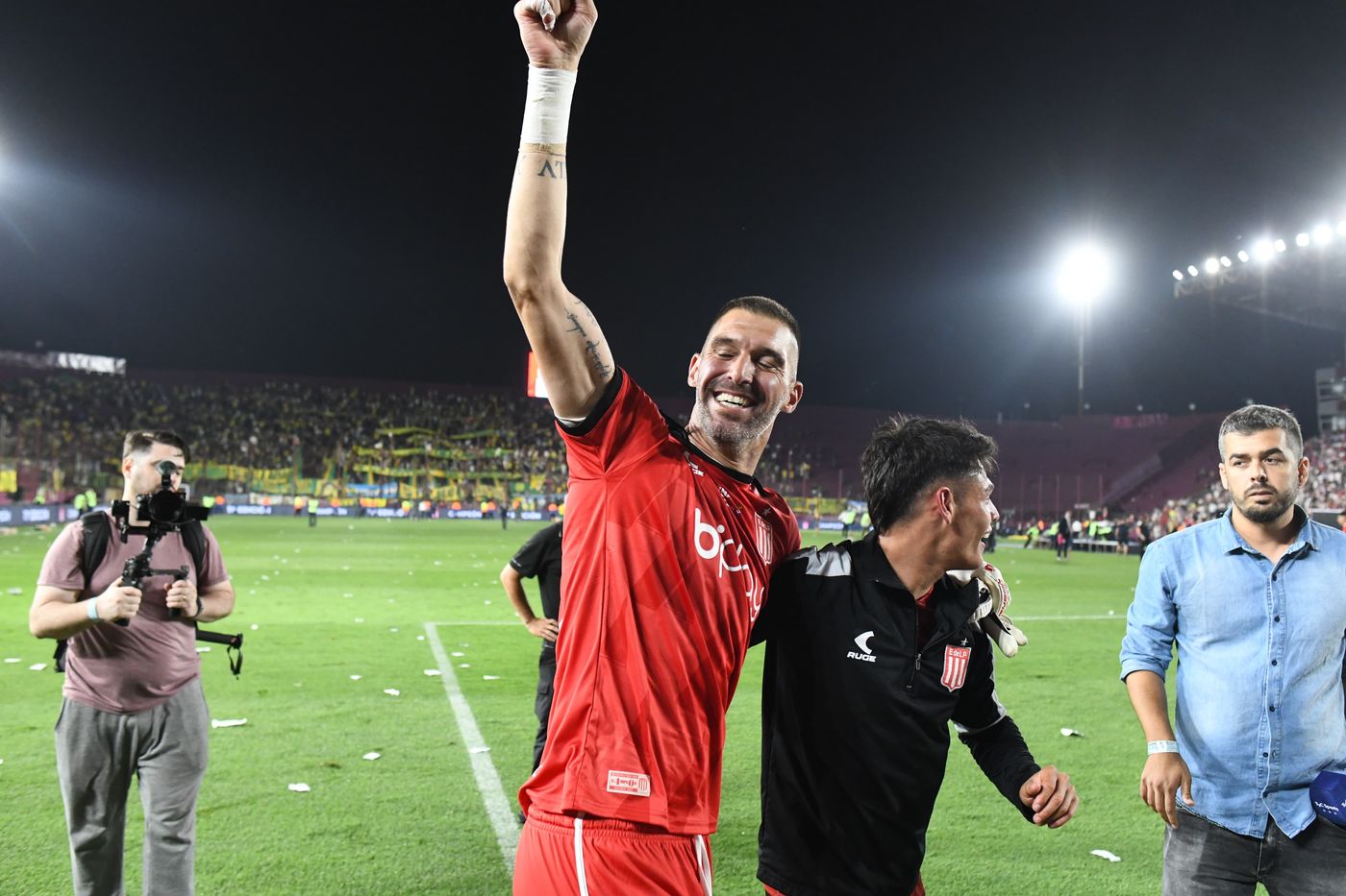 Estudiantes Defensa y Justicia Andujar.jpg