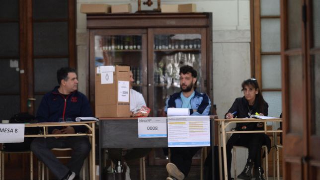 ¿a que hora se conoceran los resultados del balotaje y que pasara si hay una extrema paridad?