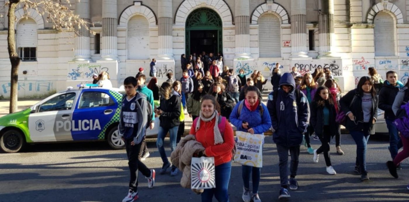 1529327731804.jpeg?x=6&rotate=0&ow=1280&y=320&width=1274&height=637&scaleX=1&scaleY=1&oh=960&&cw=1920&ch=950