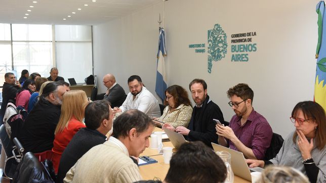 los pedidos que estatales y docentes llevaran a la primera reunion con la provincia