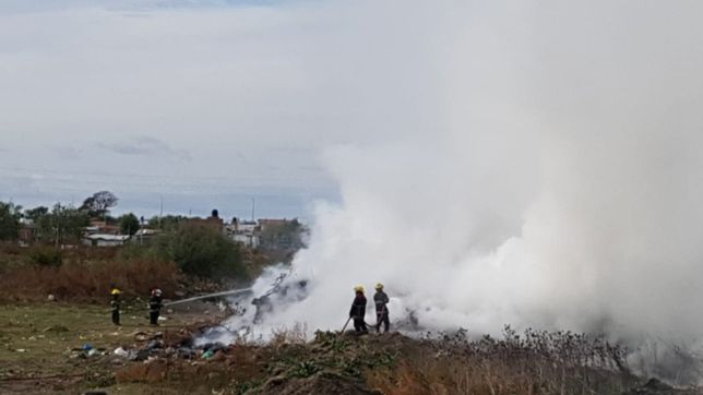 por un incendio de basura en berisso, el humo invadio toda la region