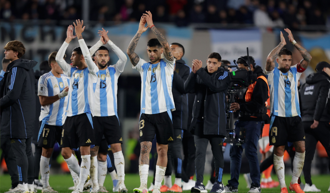 Selección argentina saludo final.png