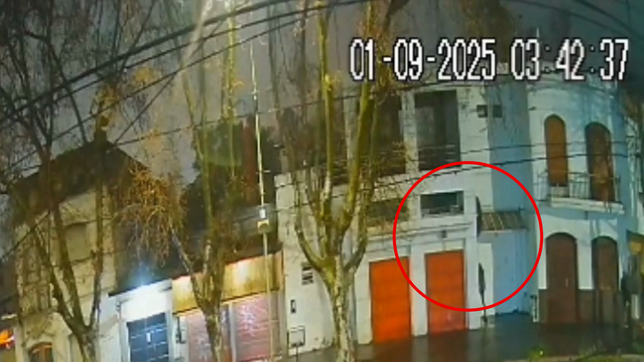 las imagenes que muestran como fue el robo en la casa de los papas del expresidente de gimnasia