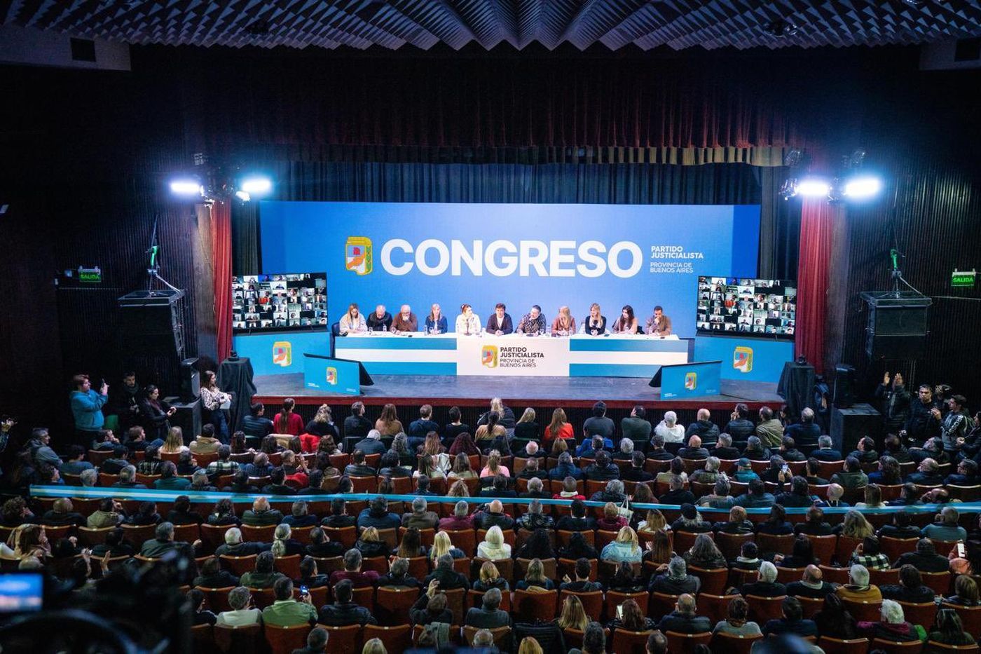 El PJ aprobó una mesa con delegados de Máximo Kirchner y Axel Kicillof para armar un frente y listas de cara a las elecciones