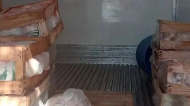 descubrieron un camion llegando con un cargamento de carne podrida a la region