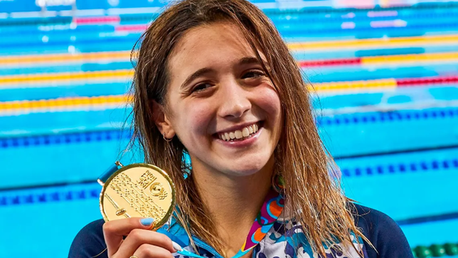 delfina pignatiello se presenta en club universitario en una jornada muy especial