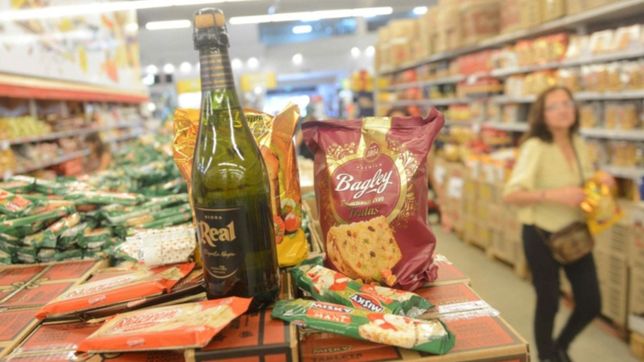 navidad compartida, el proyecto solidario que este ano dono 40 cajas con comida y sigue creciendo