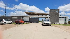 pintadas y danos en el cementerio de ensenada durante el entierro de un chico pintadas y danos en el cementerio de ensenada durante el entierro de un chico