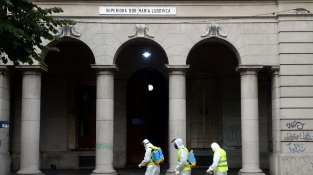 el hospital de ninos tiene 140 trabajadores aislados por coronavirus