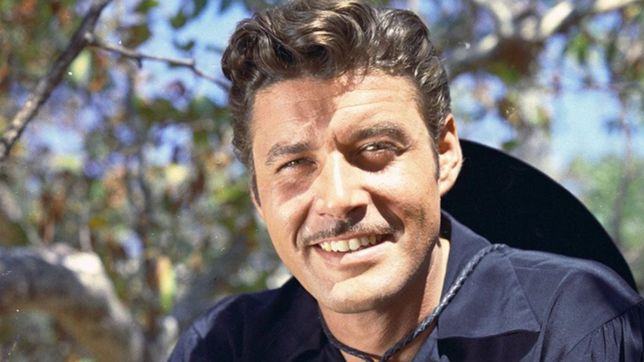 la tristeza de el zorro solidario de la plata por la salida del aire de su idolo en la tv