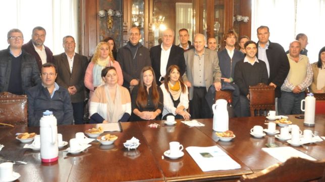 ¿quienes participaron de la segunda reunion con dirigentes politicos en el arzobispado?