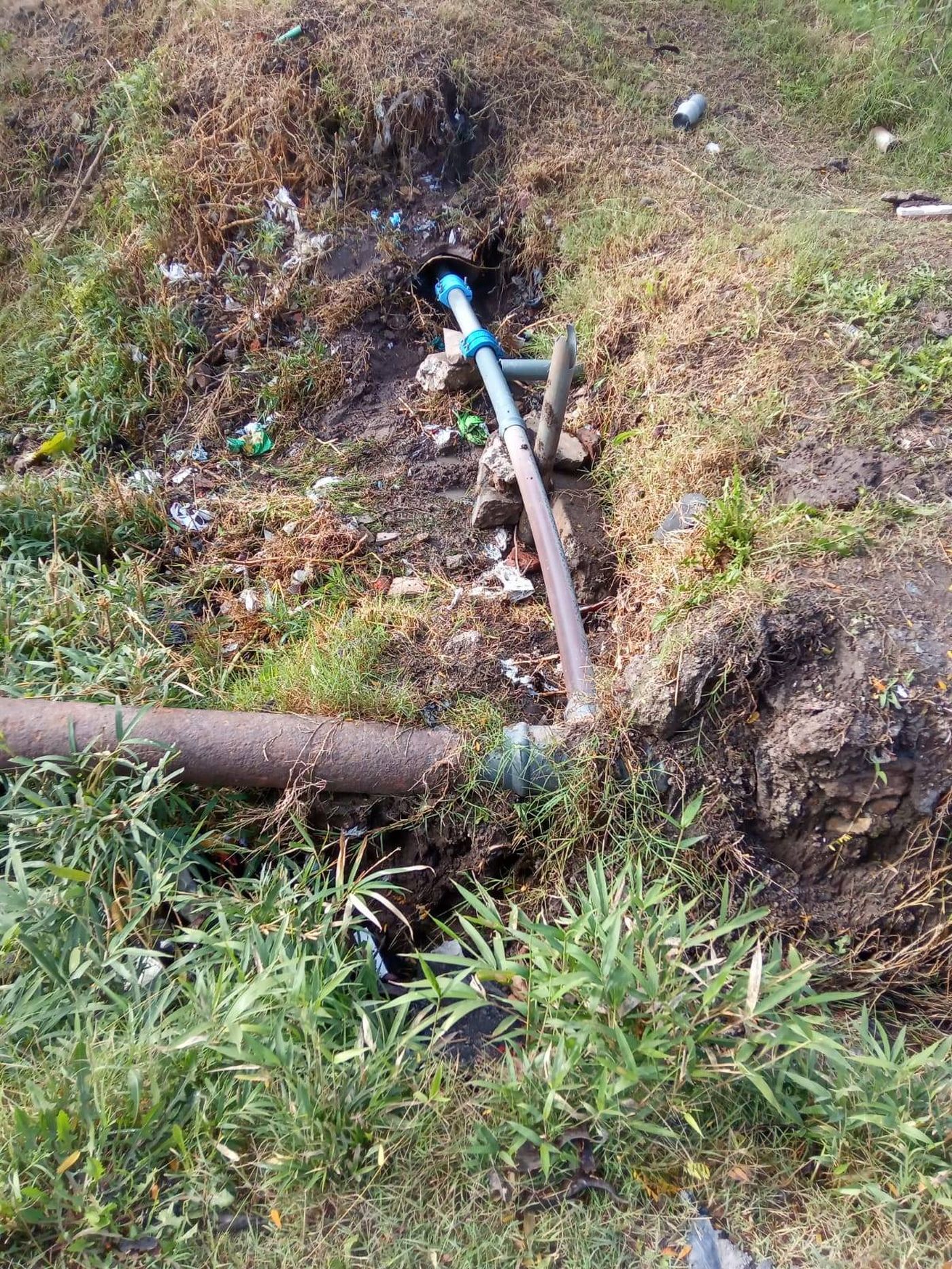 El caño había sido reparados apenas unas horas antes de volver a ser vandalizado