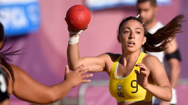 carolina ponce, la ensenadense que es figura entre las imbatibles chicas del beach handball