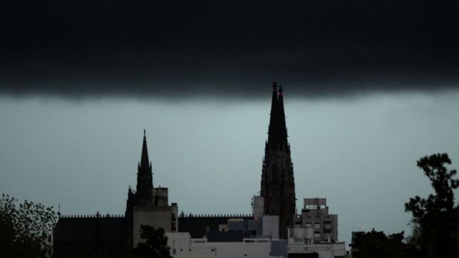 entre el mito y las estadisticas, ¿la tormenta de santa rosa llega a la plata?