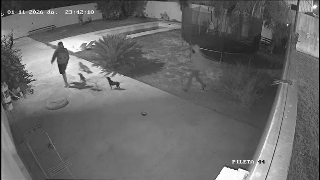 ladrones entraron a una casa en lisandro olmos y en 2 minutos golpearon y desvalijaron a los duenos