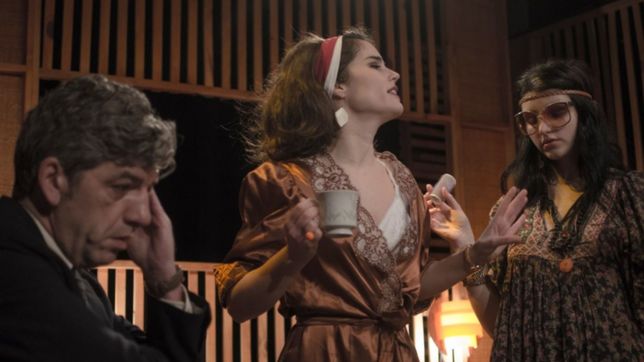 tentempie, una historia que habla sobre el amor entre hippies y la dictadura