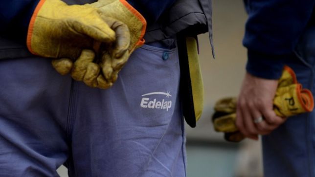 personal de edelap esta en las calles porque varias zonas de la plata no tienen luz