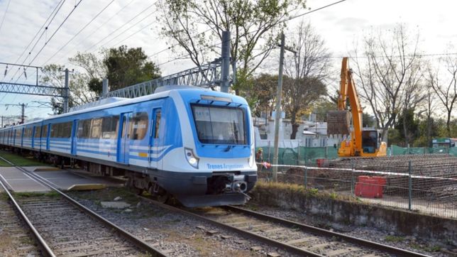 avanzan las obras en el paso bajo nivel y cerraron el transito en 1 y 32 por cuatro meses