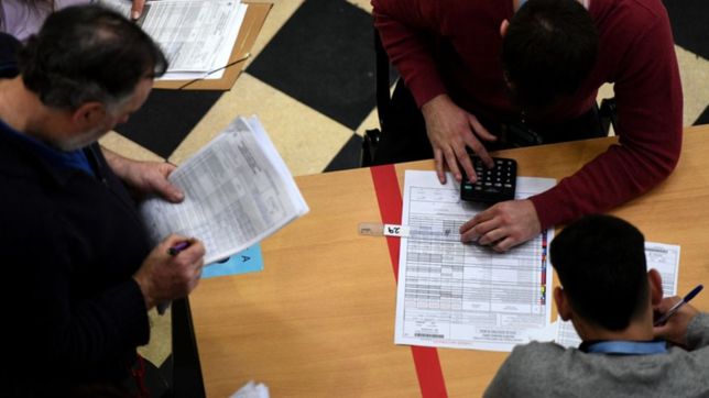en la plata el peronismo gano entre los extranjeros pero garro fue el candidato mas votado