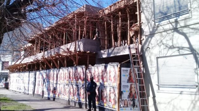 edelap denuncio a comercios y obras en construccion colgadas de la luz en la plata