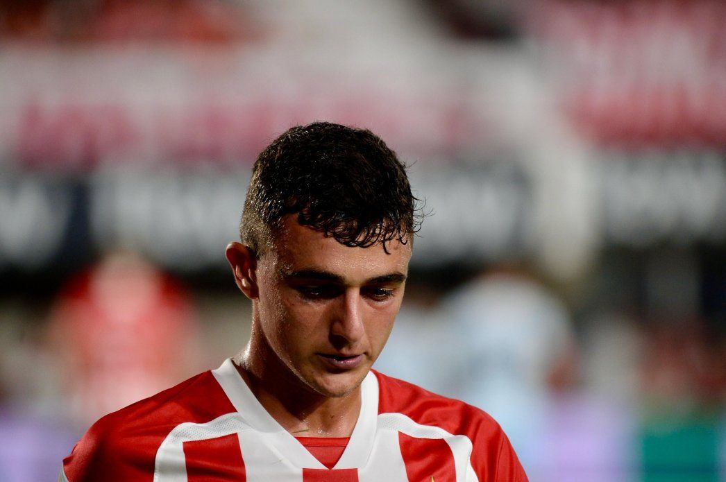 Estudiantes Racing Benedetti.jpeg