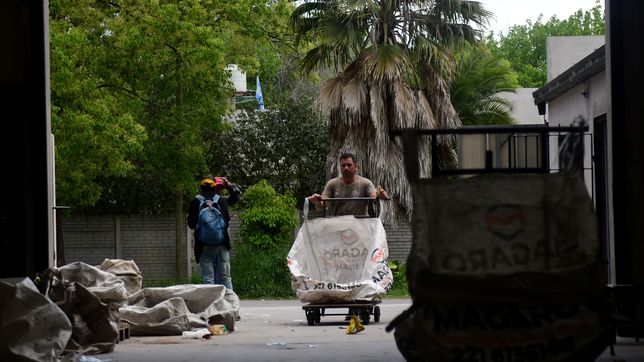 el drama de los recicladores a los que les robaron dos camiones