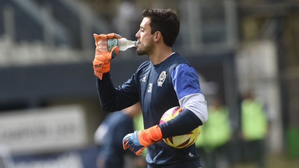 Gimnasia entrena en el Bosque, a puertas cerradas y pensando en Tigre