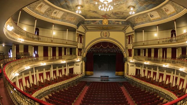 el teatro coliseo podesta presento la cartelera especial para abril por su aniversario