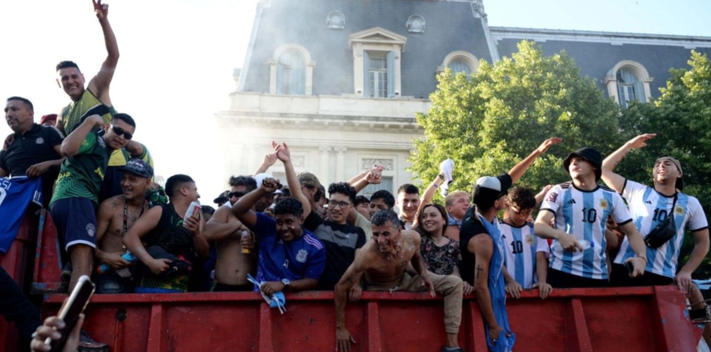 Festejo Argentina Croacia en 7 y 50