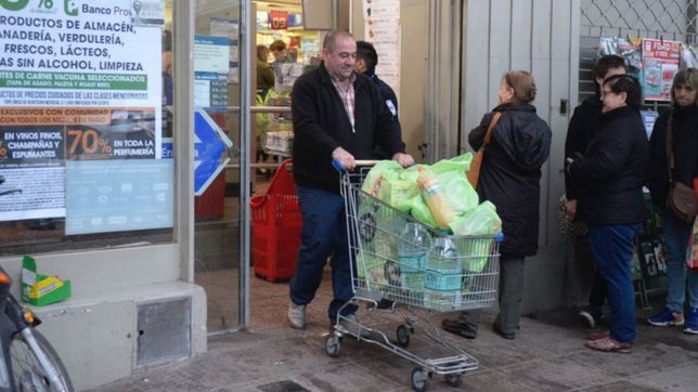 fiebre de compras: ¿en que supermercados platenses se consiguen los descuentos del banco provincia?
