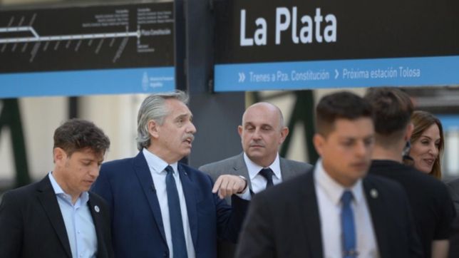 con la presencia del presidente, se inauguro la renovada estacion de trenes de la plata