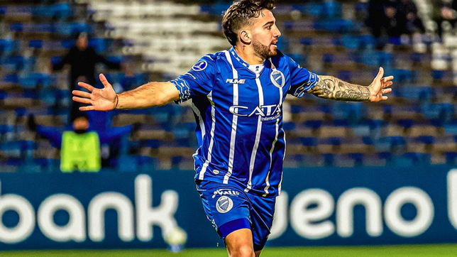 gimnasia avanzo por auzmendi y quedo cerca de acordar su llegada