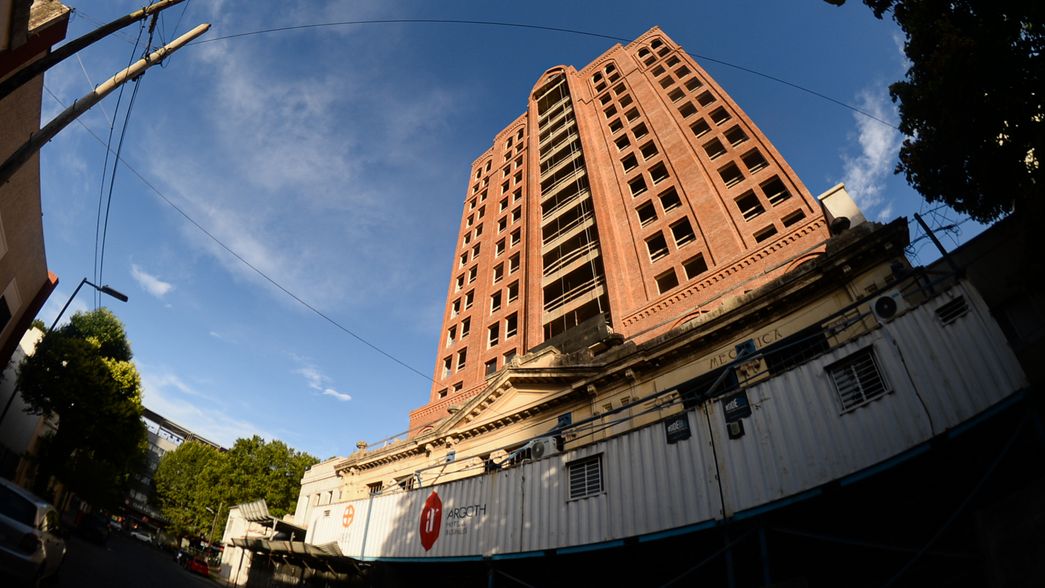 Restaurante exclusivo, rooftop en las nubes y 83 suites: así será el hotel Hilton que llega a La Plata