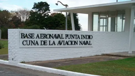 Pese al reclamo en Punta Indio, la Armada confirmó el traslado de recursos a Bahía Blanca
