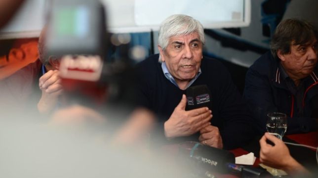 para hugo moyano, es un error que la cgt no pida un bono de fin de ano