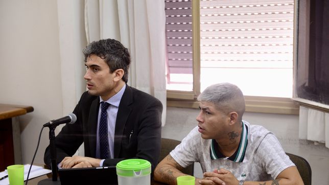 el joven absuelto tras un insolito juicio por un calzoncillo usado exige una  compensacion
