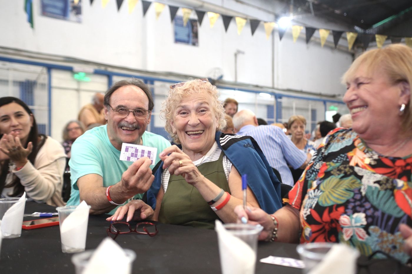 Más de 270 adultos mayores de La Plata participaron del Bingo Recreativo